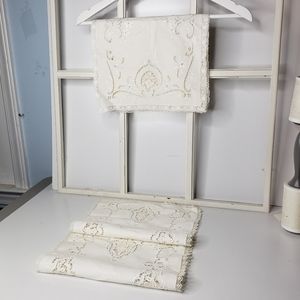 Vintage Crochet Cutwork Lace Napkins or Placemats Two Designs Cottagecore Four